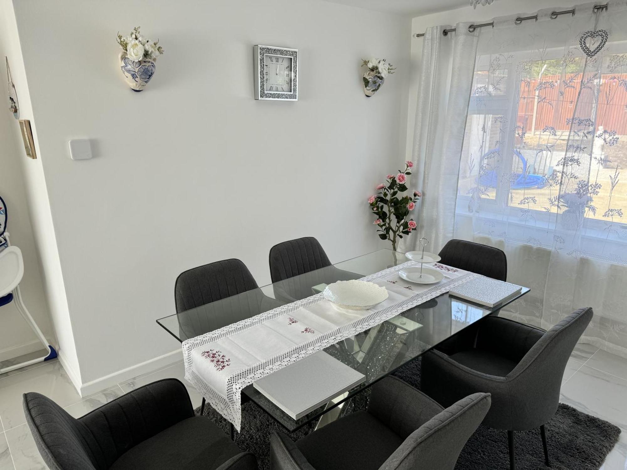 Modern 3-Bed Hideaway Near Westgate With Parking Βίλα Κάντεμπερι Εξωτερικό φωτογραφία