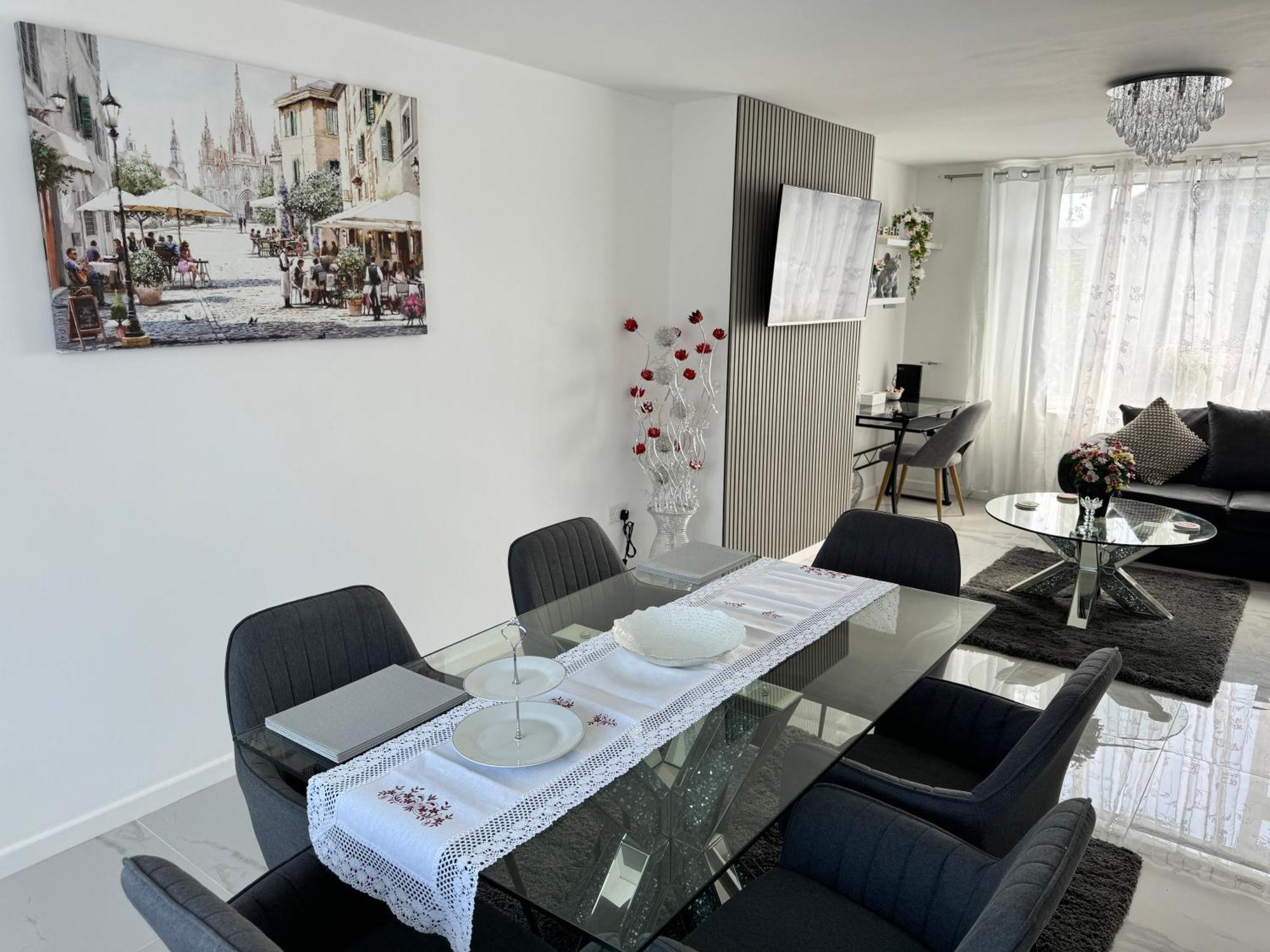 Modern 3-Bed Hideaway Near Westgate With Parking Βίλα Κάντεμπερι Εξωτερικό φωτογραφία